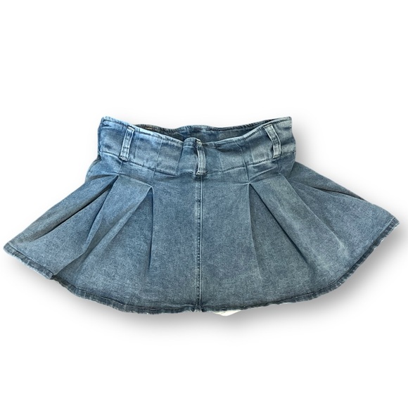 Denim skirt with shorts built in - Picture 2 of 7
